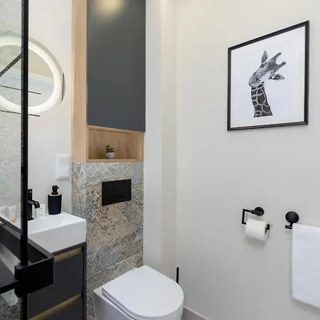 Modern On Lobzowska Street By Renters Cracóvia